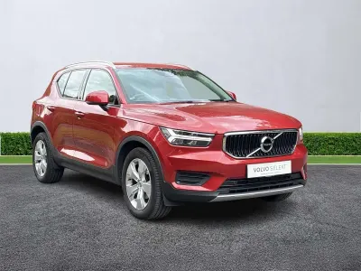 Used Volvo XC40 Momentum 150 HP (110 kW) 2019 Red SUV