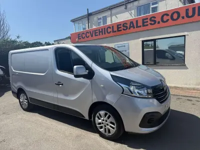 Used Renault Trafic 2016 Silver MPV