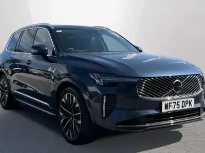 Usado Volvo XC90 Ultra 455 HP (334 kW) 2025 Azul SUV
