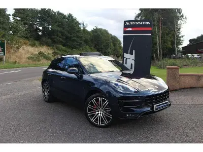 Used Porsche Macan Turbo 400 HP (294 kW) 2016 Blue SUV