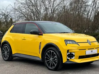 New Renault 5 E-Tech Iconic 110 kW (150 HP) 2026 Hatchback