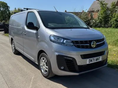 Gebraucht Vauxhall Vivaro Sportive 145 PS (106 kW) 2022 Grau Van / Kleinbus