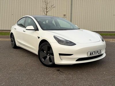 White Used 2021 Tesla Model 3 Standard Range Sedan | £14,495 (Fair price)