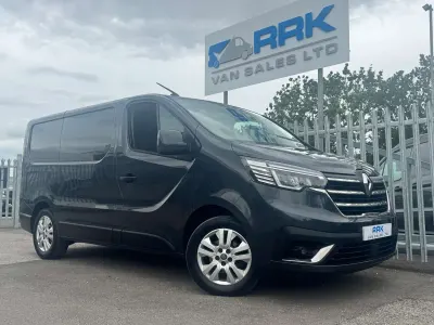 Used Renault Trafic 130 HP (95 kW) 2022 Grey MPV