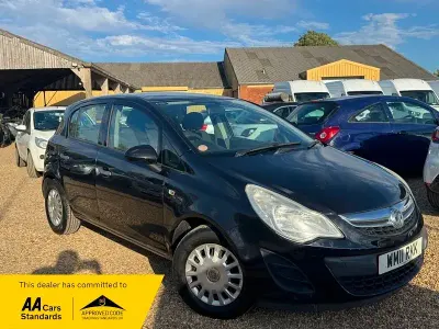 Used Vauxhall Corsa S 85 HP (62 kW) 2011 Black Hatchback
