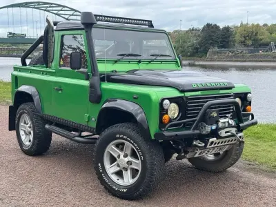 Second-hand Land Rover Defender