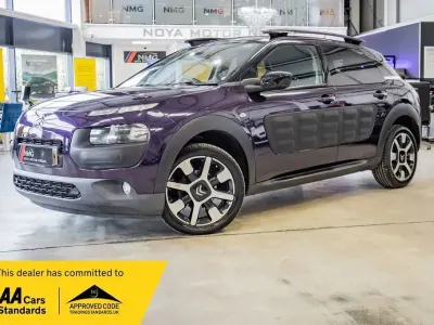 Gebraucht Citroën C4 Cactus Flair 100 PS (73 kW) 2018 Violett Kleinwagen