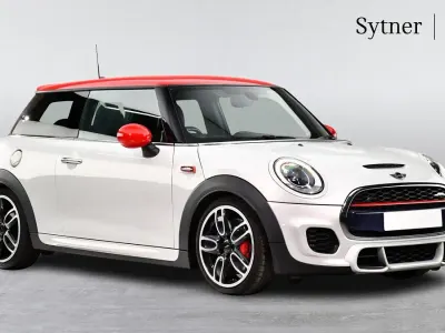 Używany Mini John Cooper Works Hatch 228 KM (167 kW) 2018 Srebrny Hatchback