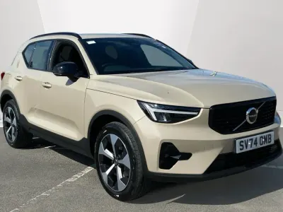 Used Volvo XC40 Plus 197 HP (144 kW) 2025 Gold SUV