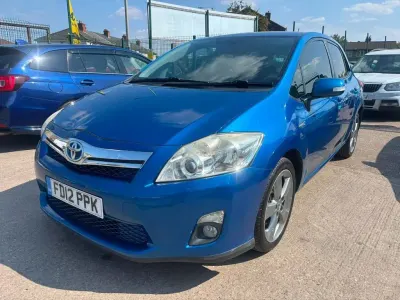 Used Toyota Auris Hybrid