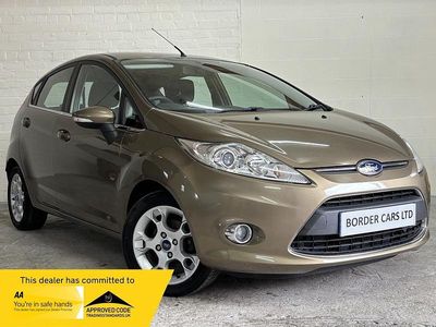 Used Ford Fiesta Titanium 70 HP (51 kW) 2012 Brown Hatchback