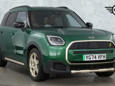 Used Mini Countryman 227 kW (309 HP) 2024 Green SUV