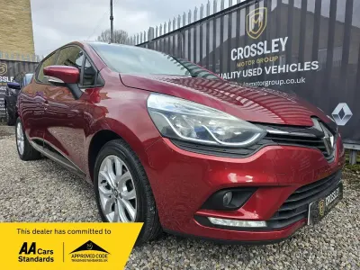 Usado Renault Clio IV Dynamique 90 CV (66 kW) 2017 Rojo Utilitario