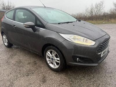 Used Ford Fiesta Zetec 82 HP (60 kW) 2016 Grey Hatchback