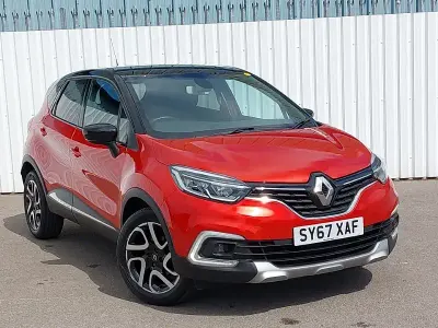 Used Renault Captur Dynamique 120 HP (88 kW) 2017 Red SUV