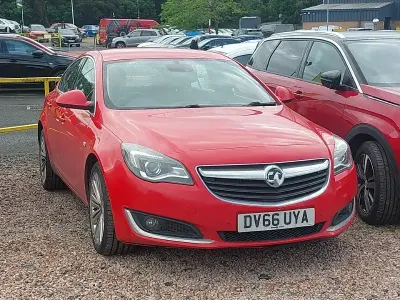 Used Vauxhall Insignia 136 HP (100 kW) 2016 Red Hatchback