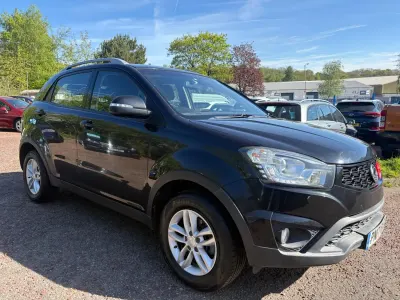 Usado SsangYong Korando 178 CV (130 kW) 2017 Negro Familiar