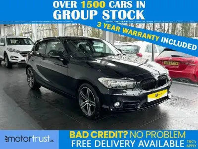Begagnad BMW 118 Sport Line 136 HK (100 kW) 2019 Svart Halvkombi