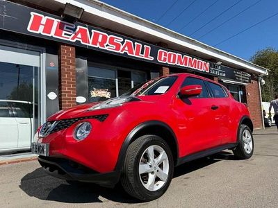 Używany Nissan Juke Visia 94 KM (69 kW) 2015 Czerwony SUV