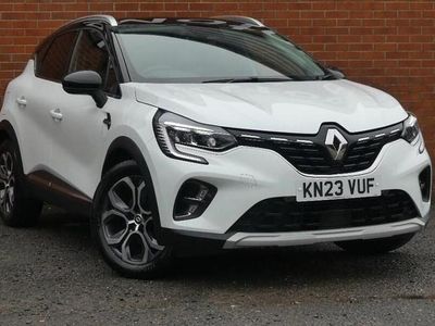 White/black Used 2023 Renault Captur Techno SUV | £14,753 (Fair price)