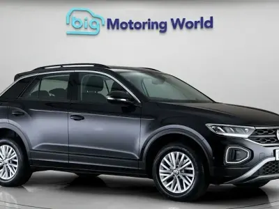 Used VW T-Roc Life 110 HP (80 kW) 2023 Black SUV