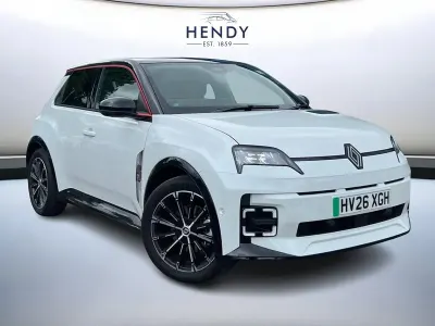 Used Renault R5 Iconic 110 kW (150 HP) 2026 Arctic white with black roof + red roof line  Hatchback
