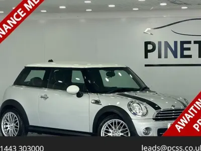 Usado Mini Cooper Hatch 122 HP (89 kW) 2012 Prateado Citadino