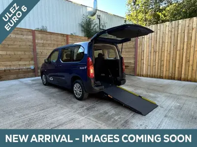 Used Citroën Berlingo 2020 Blue MPV