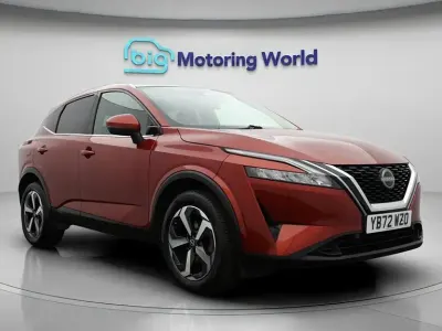 Used Nissan Qashqai N-Connecta 140 HP (102 kW) 2023 Red SUV