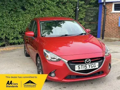 Used Mazda 2 Inclusive 115 HP (84 kW) 2015 Red Hatchback