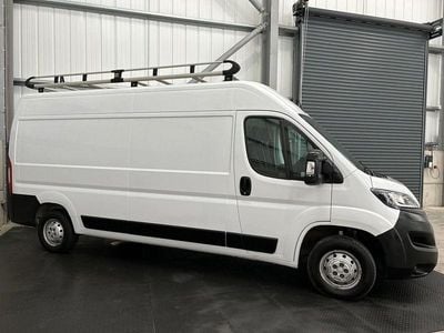 Begagnad Peugeot Boxer 140 HK (102 kW) 2021 Vit Van