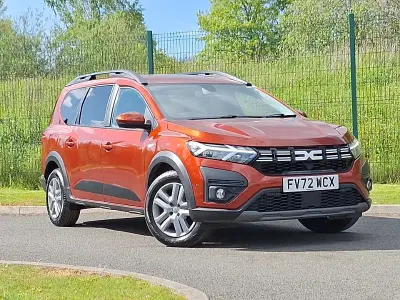 Usado Dacia Jogger Expression 109 HP (80 kW) 2023 Castanho Monovolume