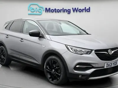 Used Vauxhall Grandland X SRi 131 HP (96 kW) 2021 Grey SUV