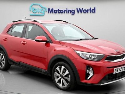 Usado Kia Stonic 101 HP (74 kW) 2023 Vermelho SUV