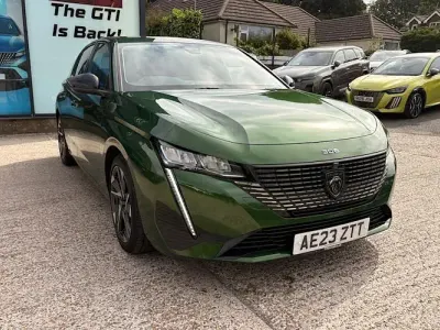 Used Peugeot 308 Allure Premium 131 HP (96 kW) 2023 Green Hatchback