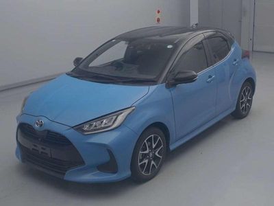 Used Toyota Yaris Hybrid Design 116 HP (85 kW) 2020 Blue Hatchback