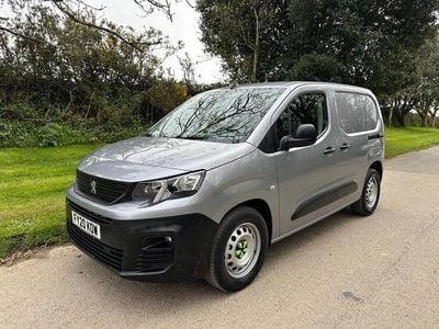 Used Peugeot Partner 100 HP (73 kW) 2020 Grey MPV