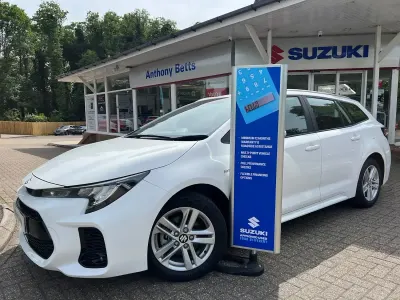 Used Suzuki Swace 140 HP (102 kW) 2025 White Estate
