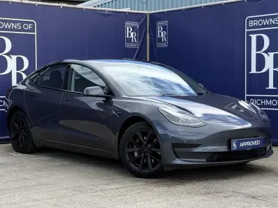 Used Tesla Model 3 RWD 11 kW (15 HP) 2023 Sedan