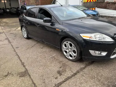 Used Ford Mondeo Titanium X 140 HP (102 kW) 2010 Black Hatchback