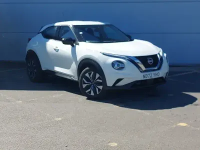 Używany Nissan Juke Acenta 114 KM (83 kW) 2023 Biały SUV