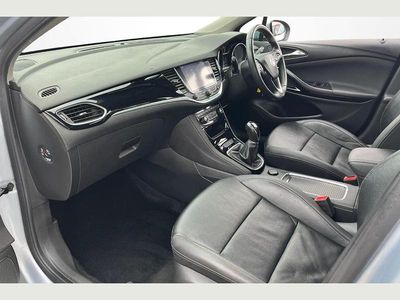 Used Vauxhall Astra Elite 148 HP (108 kW) 2018 Grey Hatchback