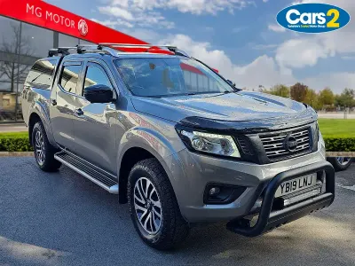 Used Nissan Navara Tekna 190 HP (139 kW) 2019 Grey Pickup
