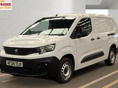 Used Peugeot Partner 131 HP (96 kW) 2024 White MPV