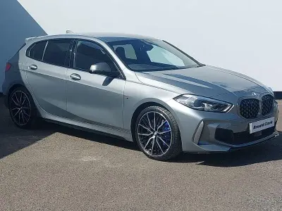 Usado BMW M135 Shadowline 306 CV (225 kW) 2024 Gris Utilitario