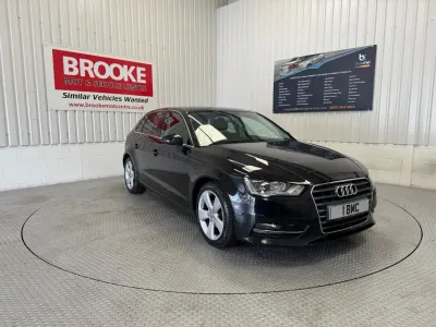 Begagnad Audi A3 Sport 2014 Svart Halvkombi