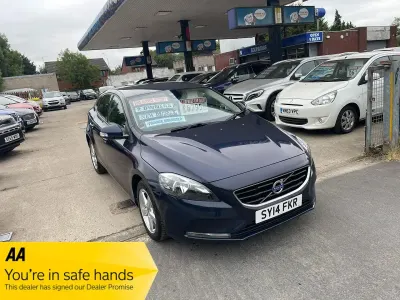 Used Volvo V40 150 HP (110 kW) 2014 Blue Hatchback