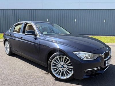 Begagnad BMW 320 Luxury Line 2014 Blå Sedan