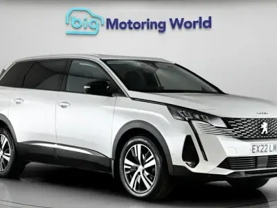 Second-hand Peugeot 5008 Allure Premium 131 CP (96 kW) 2022 Alb SUV