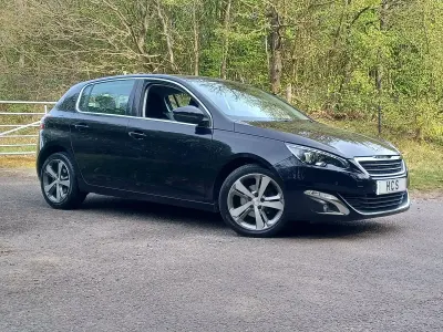 Used Peugeot 308 Allure 130 HP (95 kW) 2016 Blue Hatchback